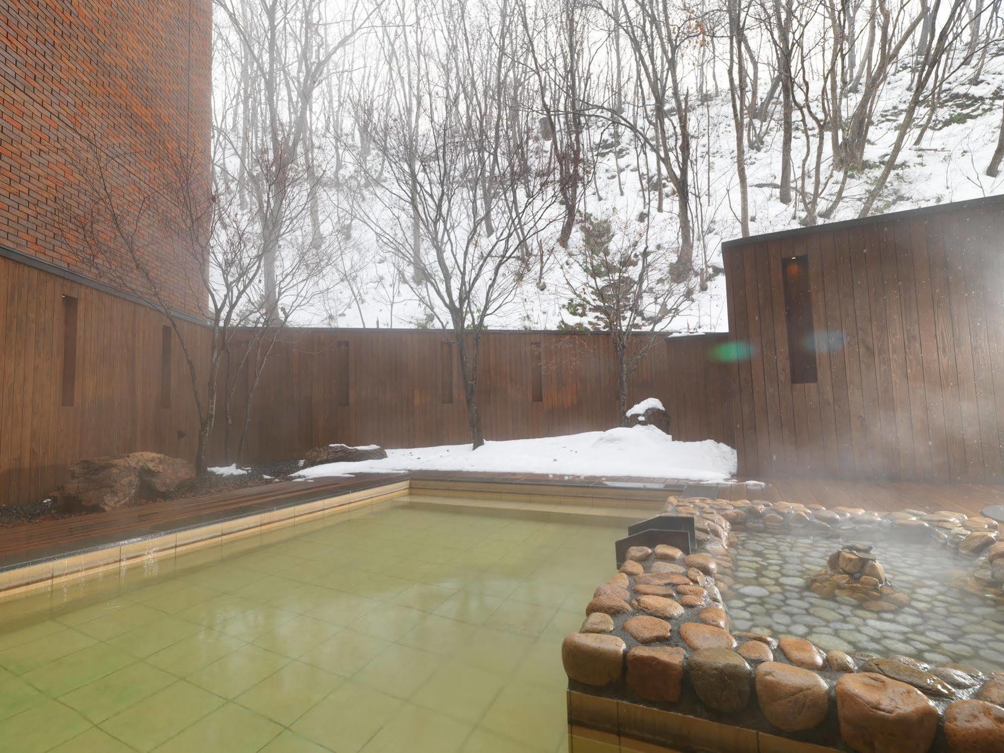 Отель Niseko Konbu Onsen Tsuruga Moku-No-Sho Экстерьер фото