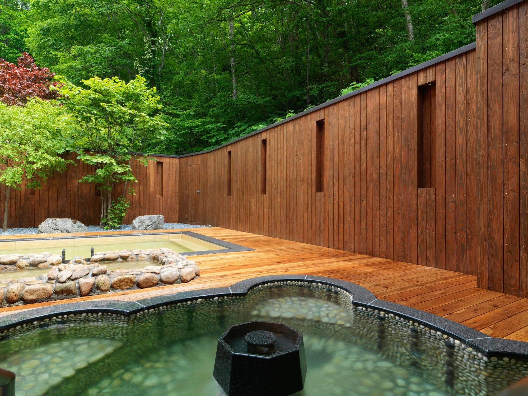 Отель Niseko Konbu Onsen Tsuruga Moku-No-Sho Экстерьер фото