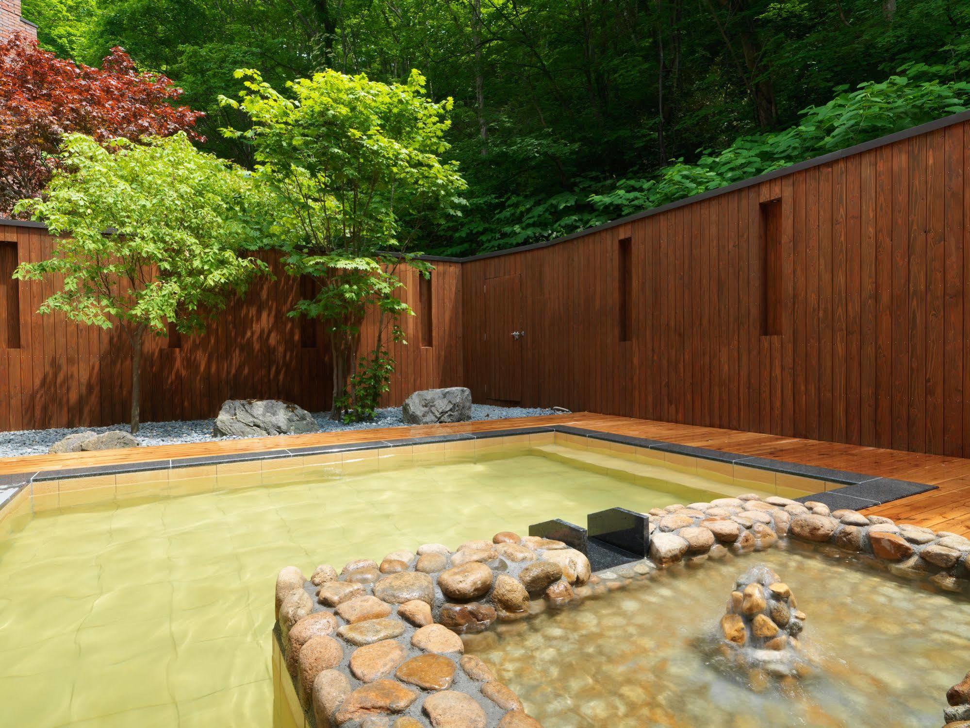 Отель Niseko Konbu Onsen Tsuruga Moku-No-Sho Экстерьер фото
