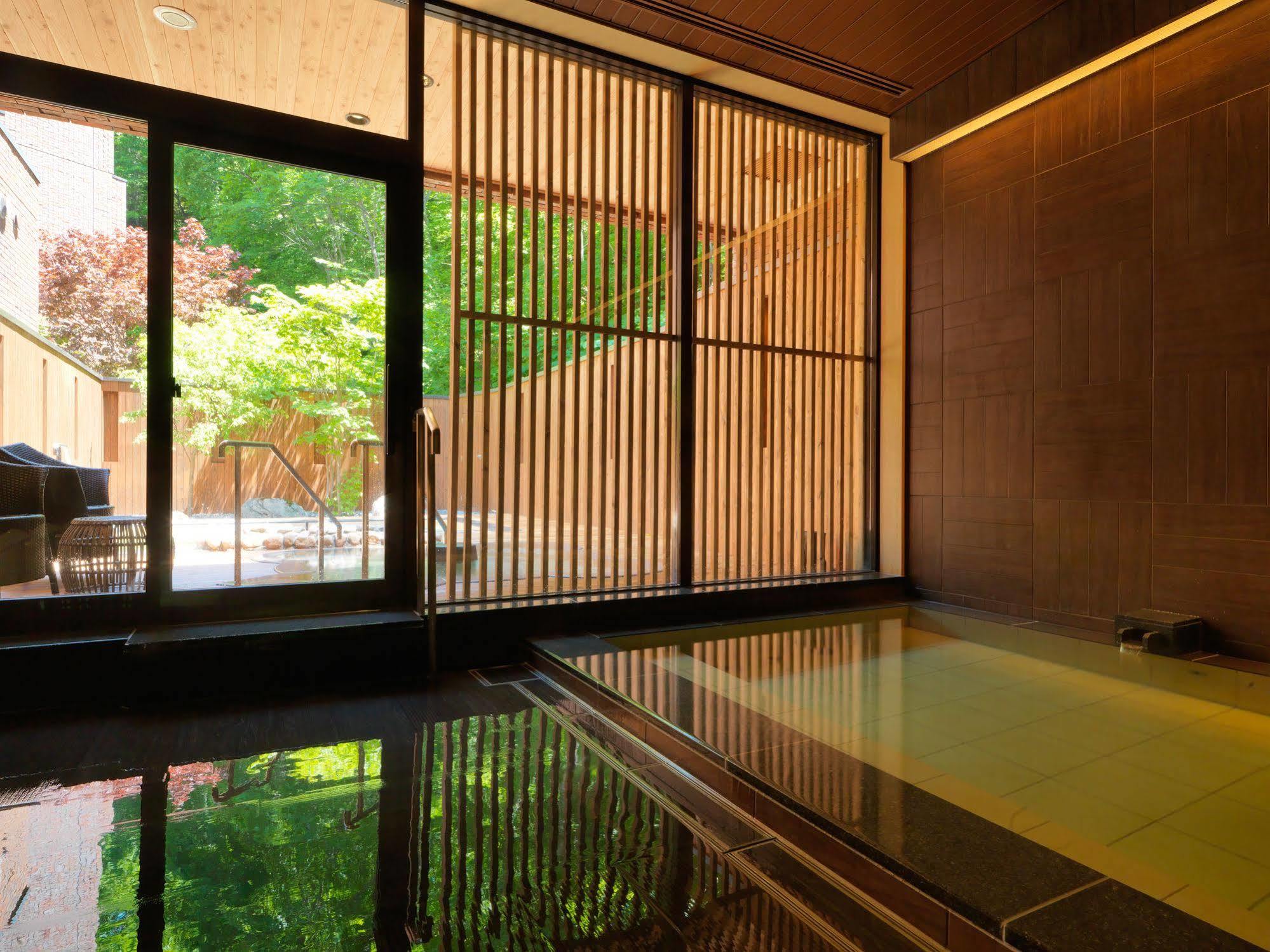 Отель Niseko Konbu Onsen Tsuruga Moku-No-Sho Экстерьер фото