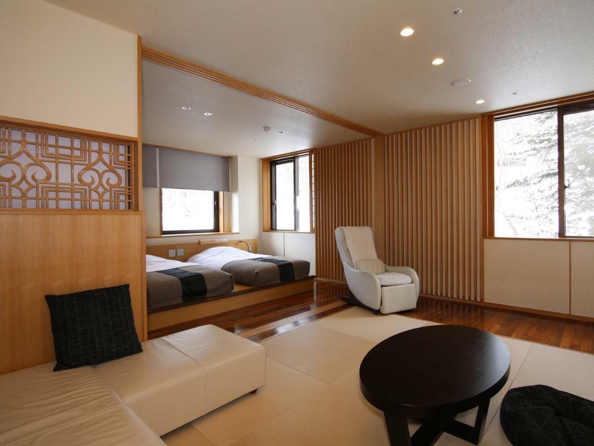 Отель Niseko Konbu Onsen Tsuruga Moku-No-Sho Экстерьер фото