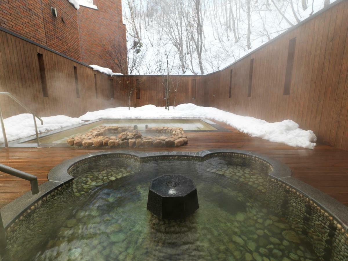 Отель Niseko Konbu Onsen Tsuruga Moku-No-Sho Экстерьер фото